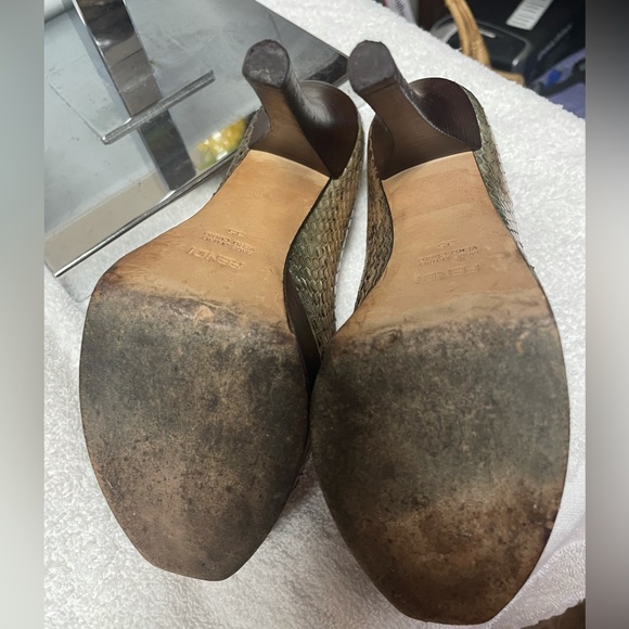 Authentic Fendi Fendista Python - Picture 9 of 10